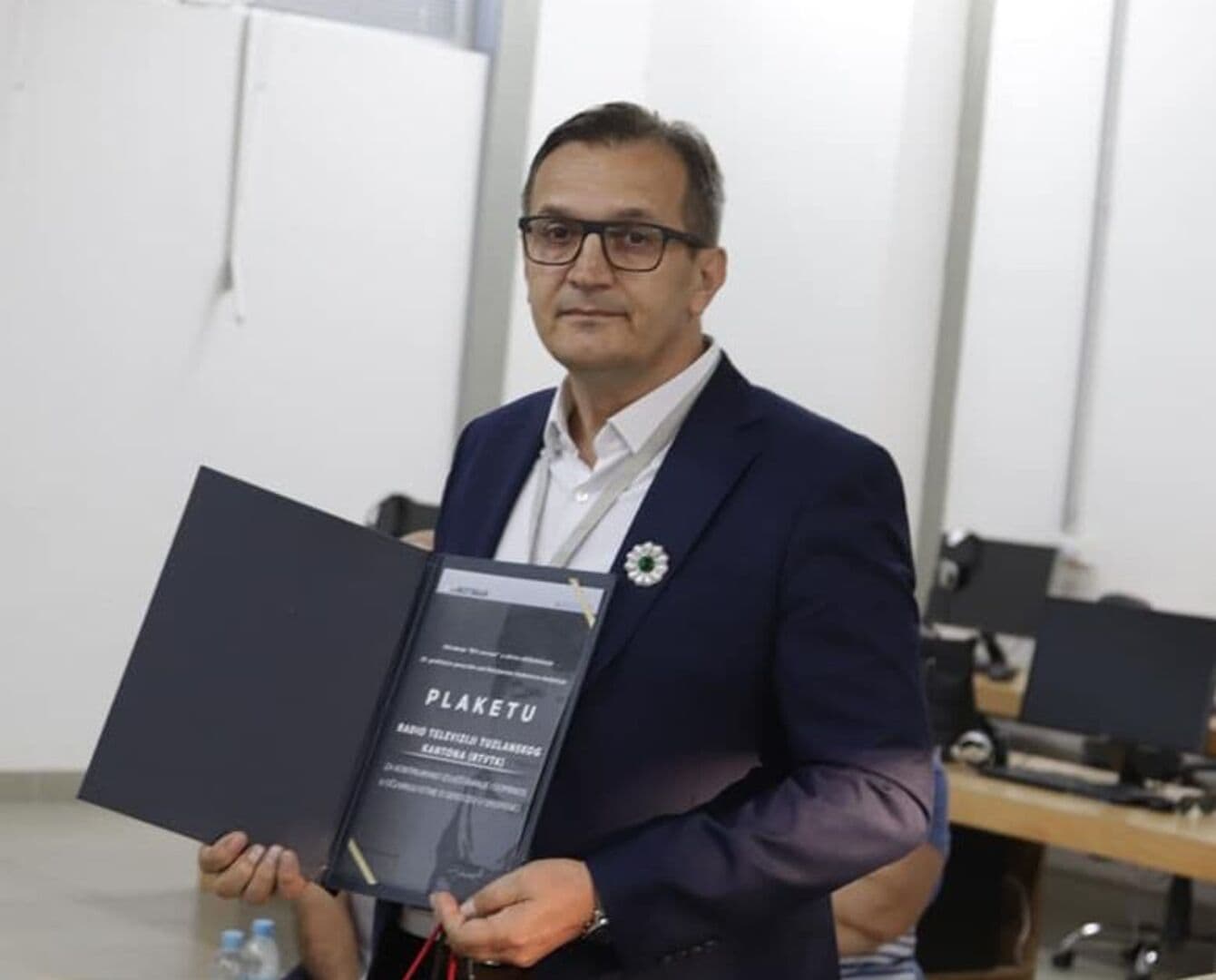 Kadrovska čistka u Tuzlanskom kantonu: Smijenjeno rukovodstvo RTV TK - slika 1