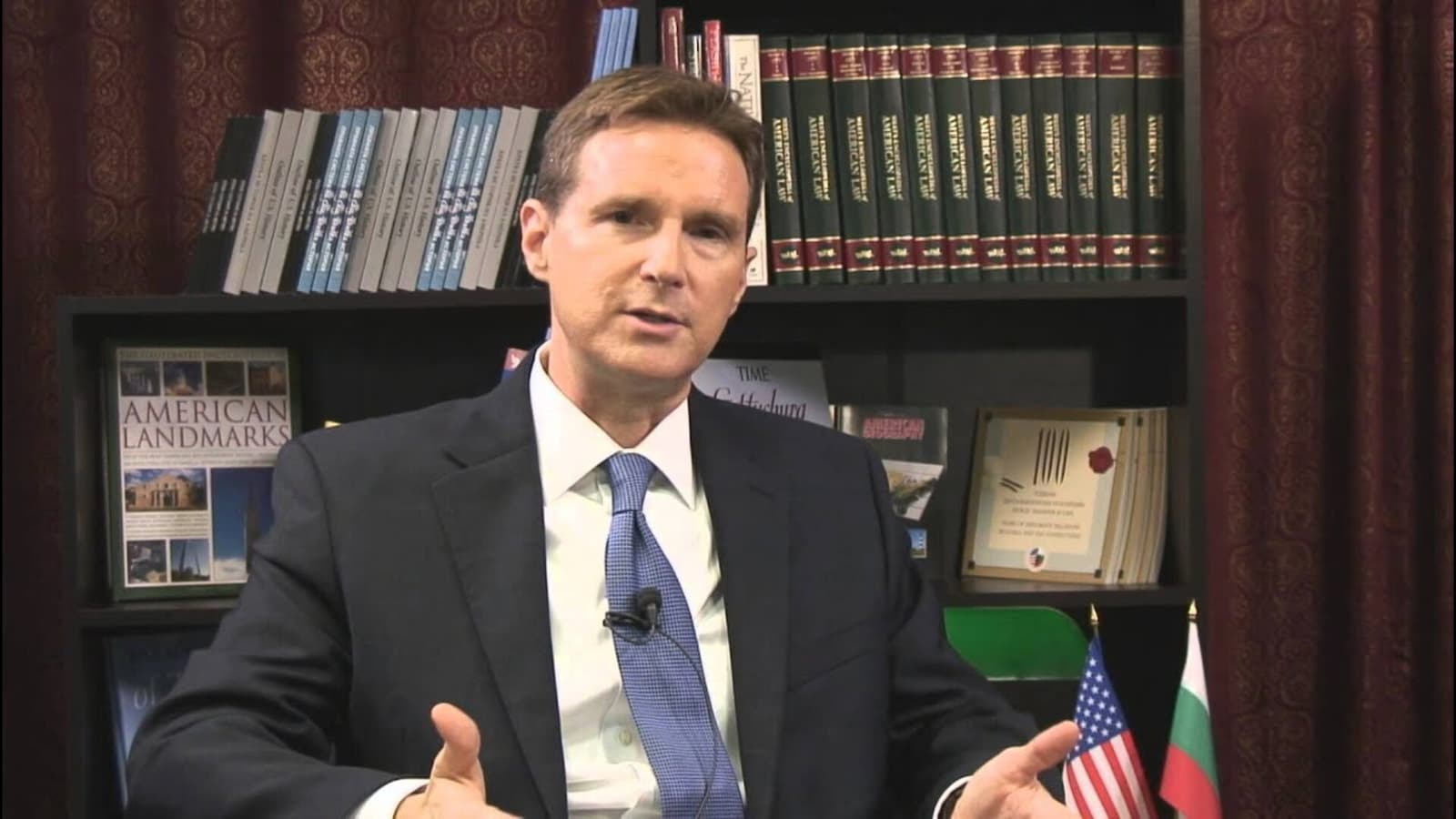 Moore: Bit će jako puno ljudi iz BiH na američkoj "crnoj listi"  - slika 1