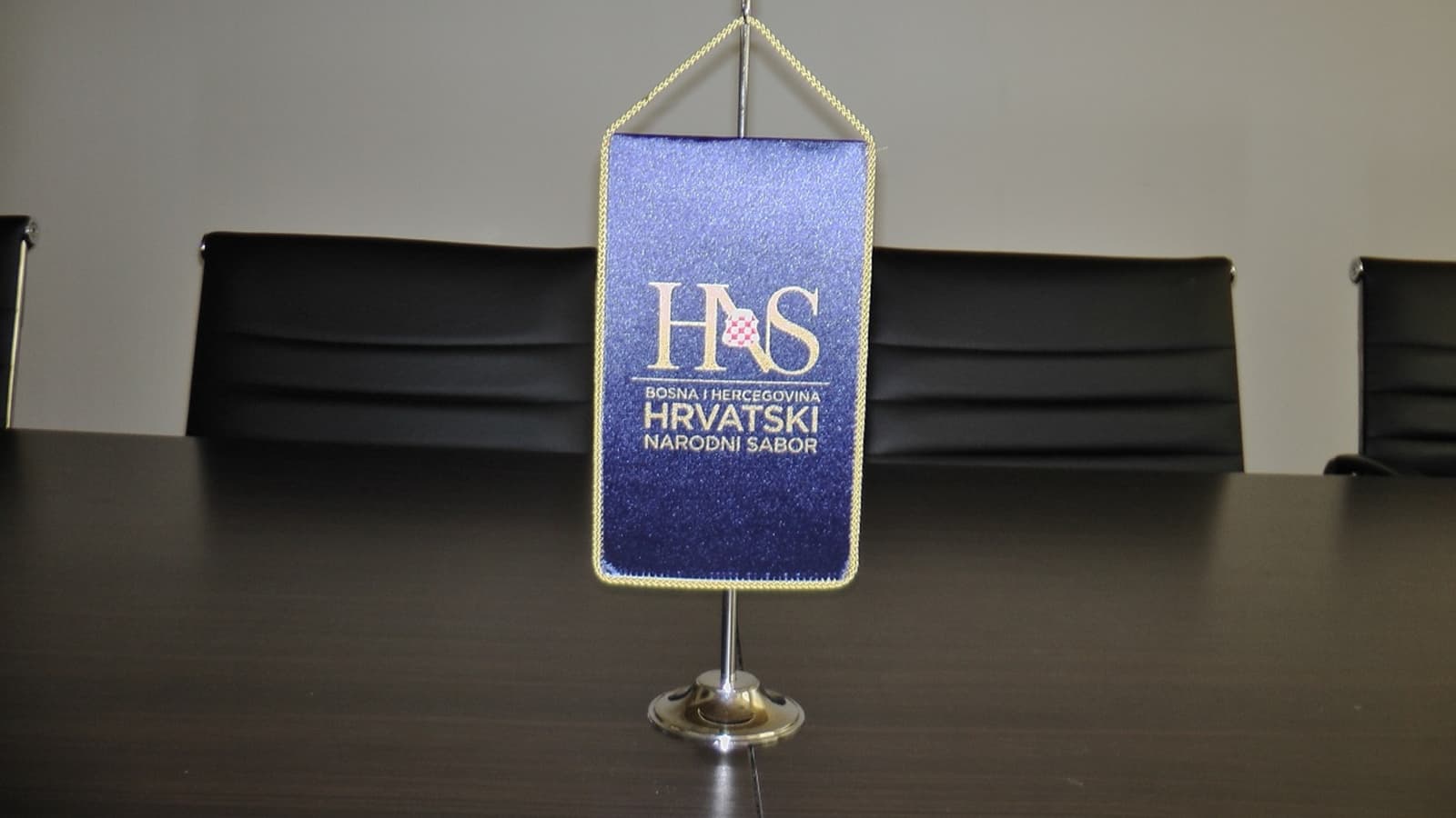 Gromoglasna šutnja bosanskih Hrvata - slika 1