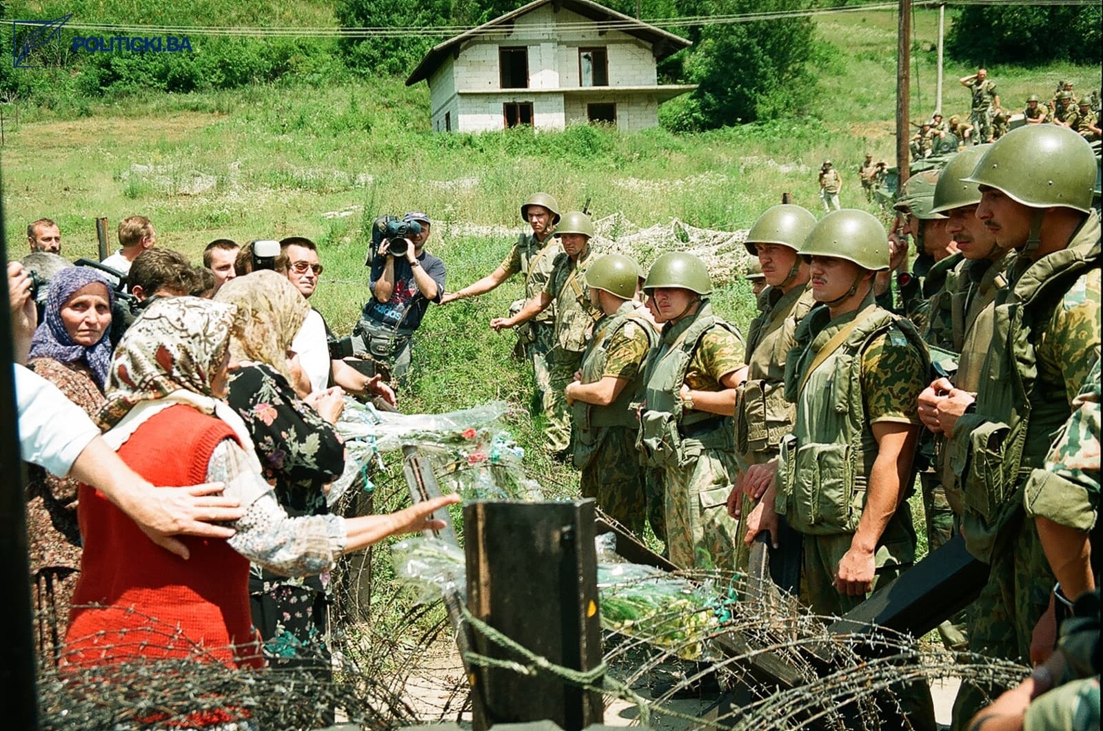 Kad te Rusi brane! - slika 1