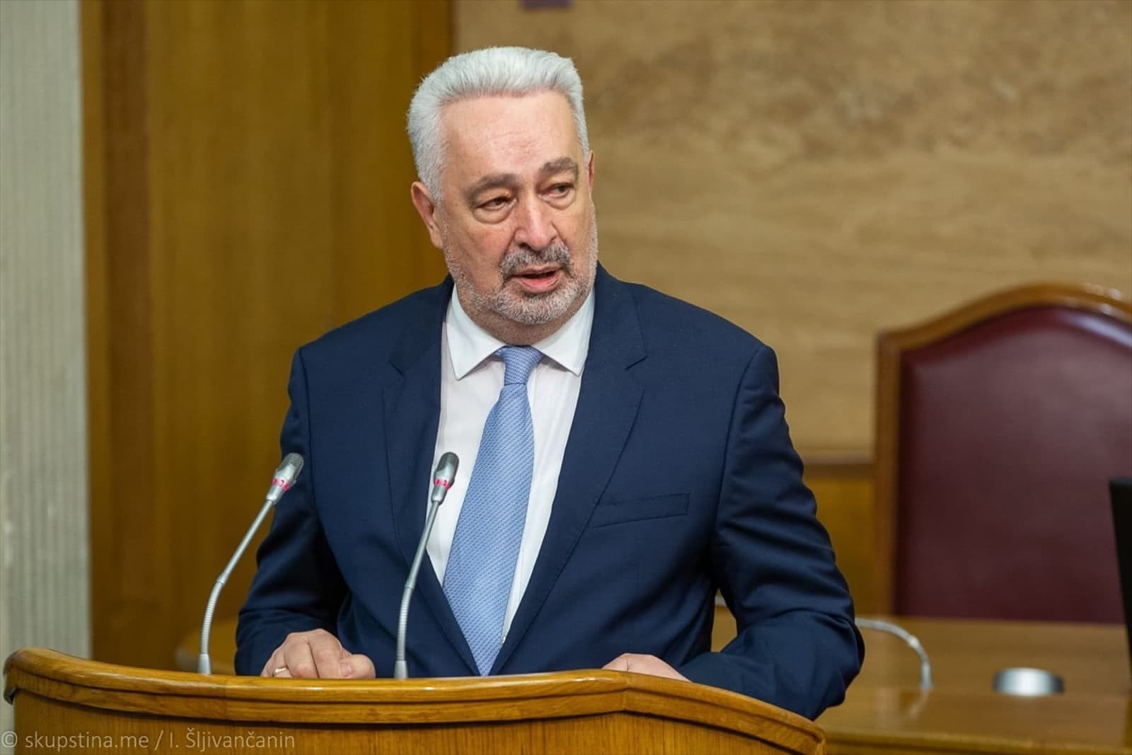 Krivokapić neće pasti u ponedjeljak. Ali hoće u utorak - slika 1