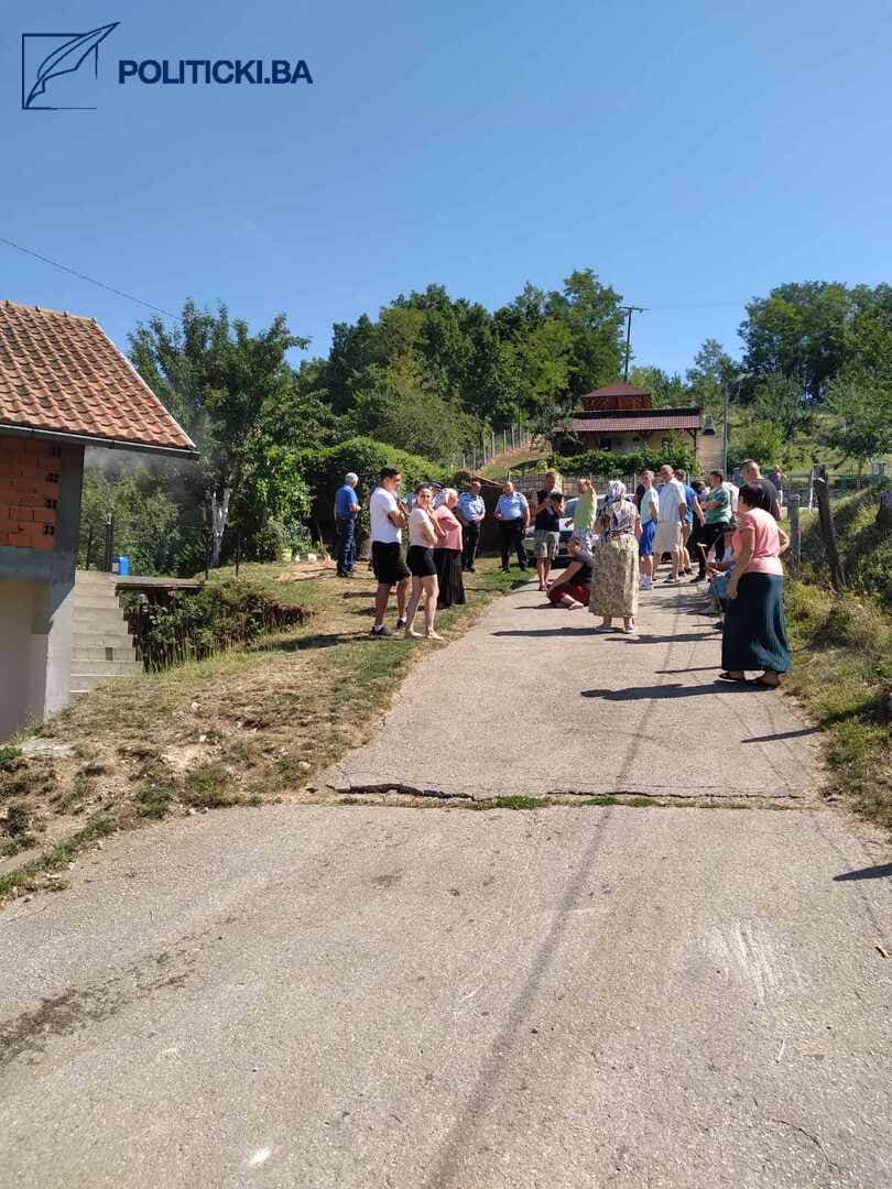 Horor u Jusićima – Vlado Ristanović optužen za zločine u Jusićima jutros ušao u selo - slika 4