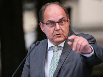 Schmidt odustaje!