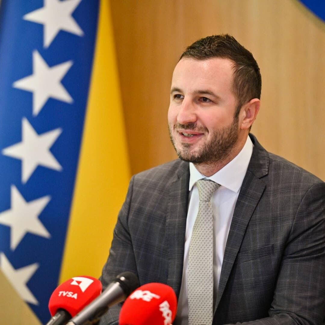 Efendić: Ne ulazimo u vlast - slika 1