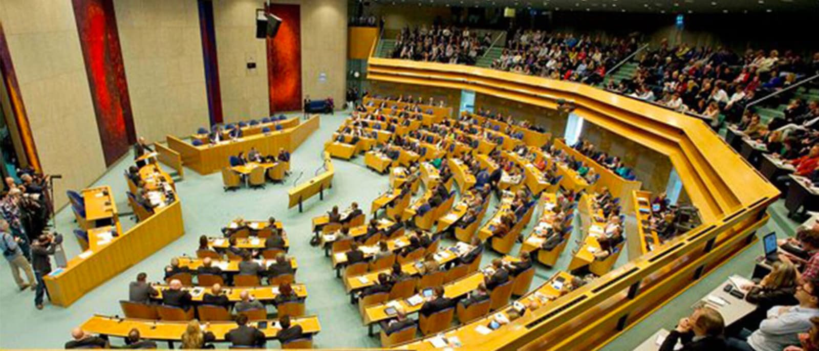 U nizozemskom parlamentu tri verzije odluke o BiH - slika 1