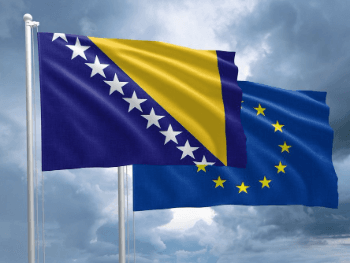 Zeleno je! Ali je crveno!