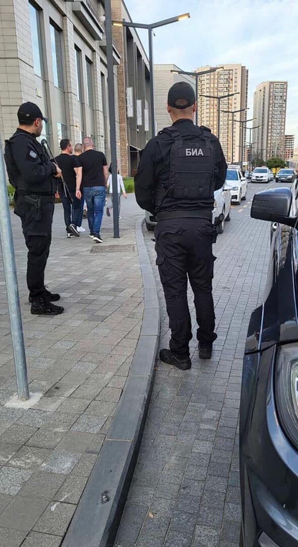 Na ulice Srbije izašli i pripadnici BIA-e. Naoružani su dugim cijevima - slika 2