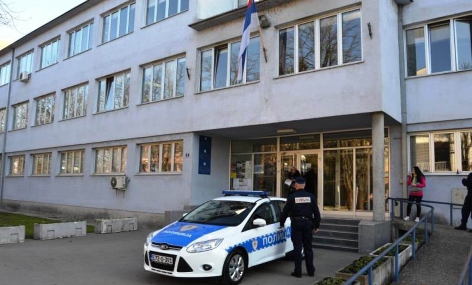 Frontalni udar na bošnjačke povratnike u entitetu Rs. Policija privodi i bez naloga - slika 1