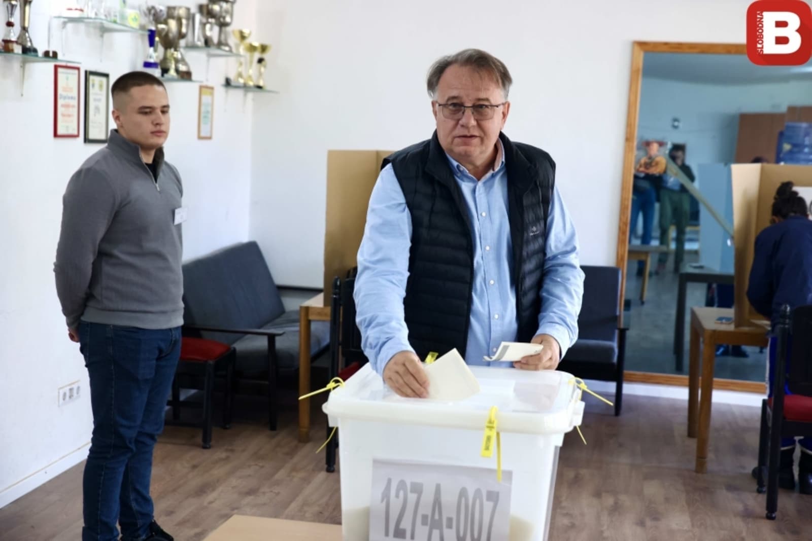 "Ne znam šta je bilo CIK-u da donese odluku o izborima!"  - slika 1