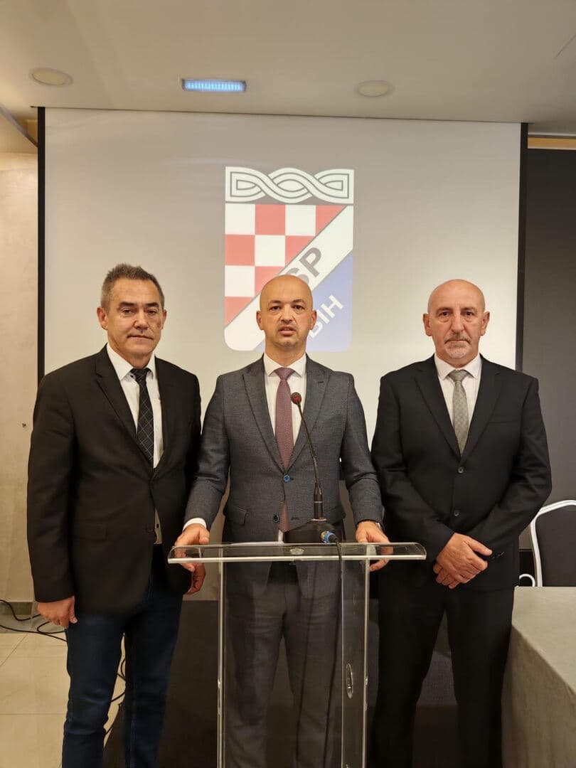 HSP oštro napao CIK: Oni mrze hrvatski narod! - slika 1