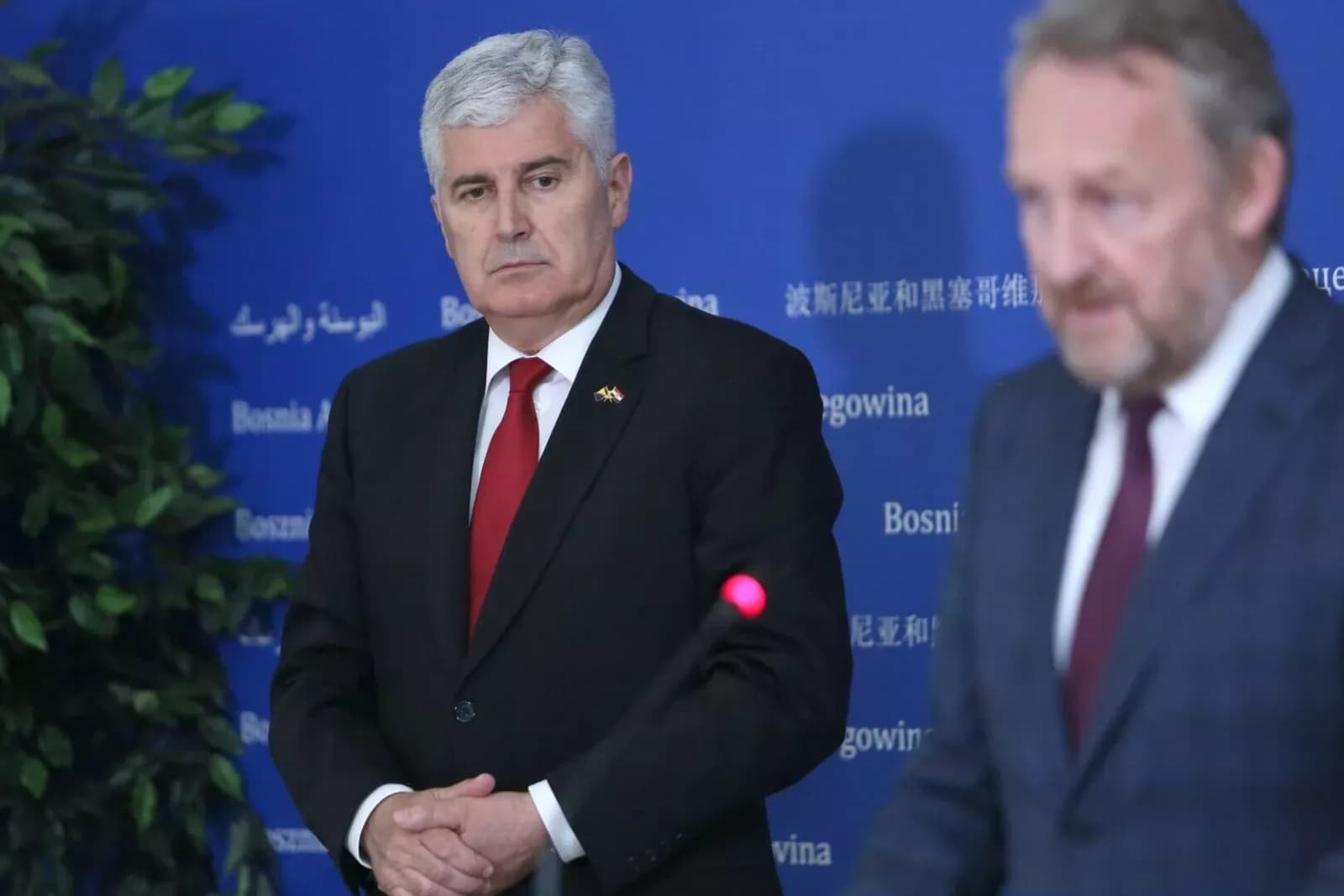 HDZ o(p)staje uz SNSD - slika 1