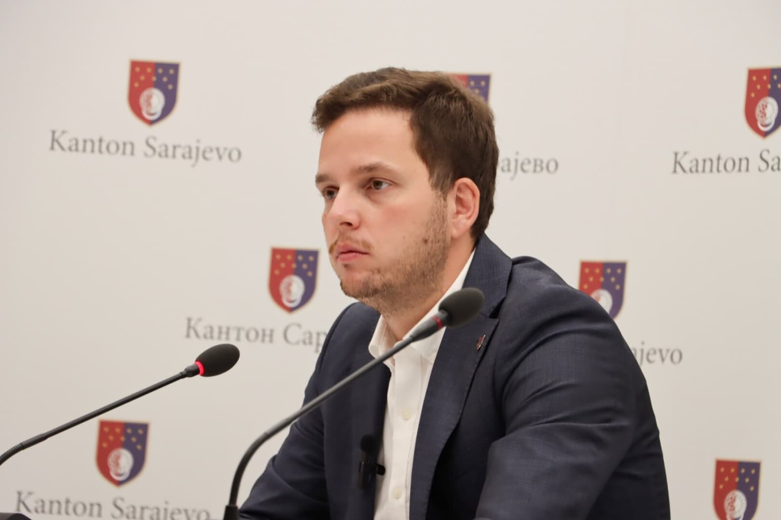 Kako imbecilni Uk ruši državu BiH - slika 1
