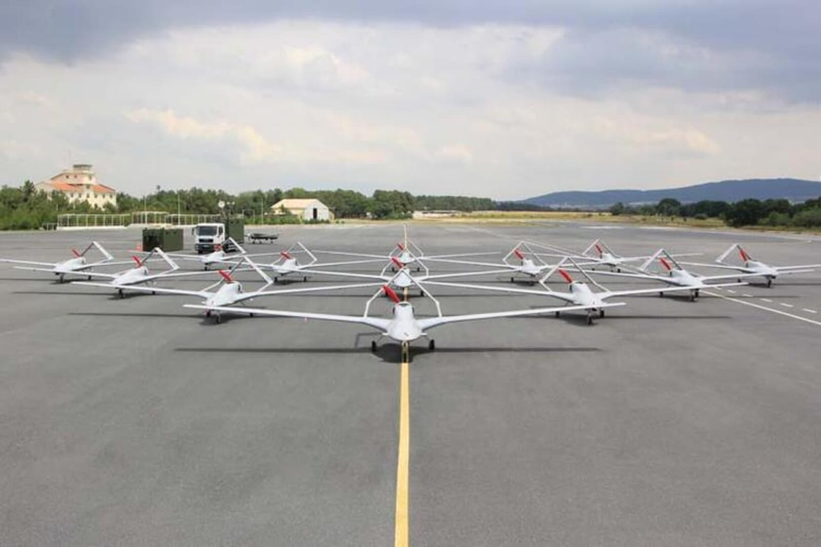 Ukrajina prodaje ekspertizu protiv dronova Zalivskim zemljama - slika 1