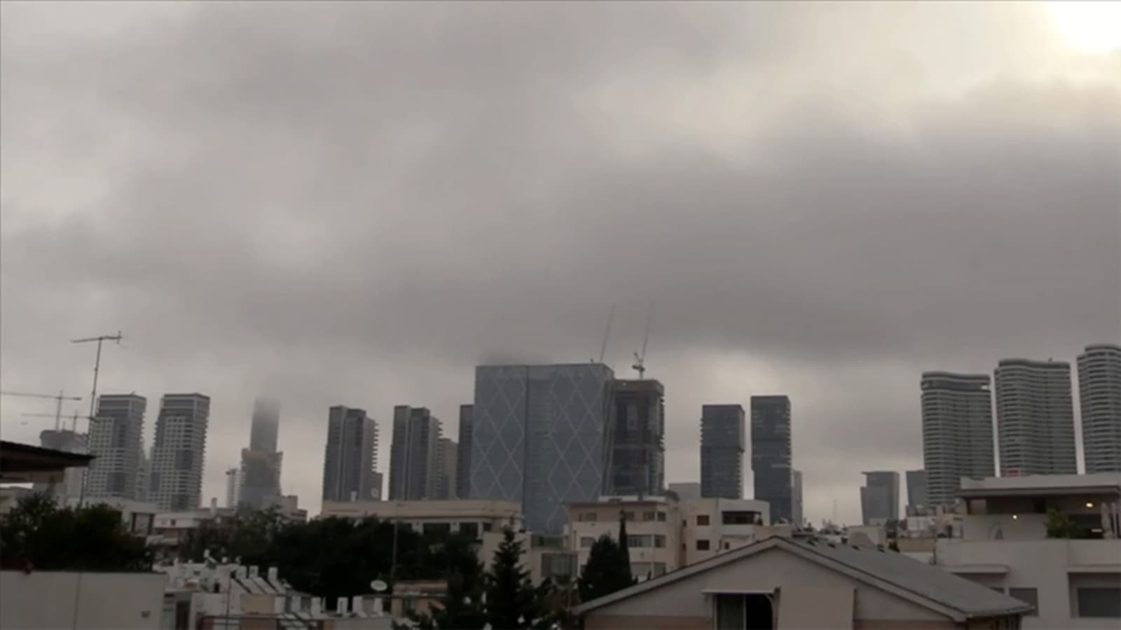 Snažne eksplozije potresle Tel Aviv, Jerusalim i Haifu - slika 1