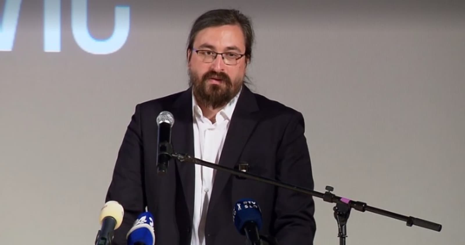 Ko je Jasmin Feratović, kandidat za gradonačelnika Ljubljane? - slika 1