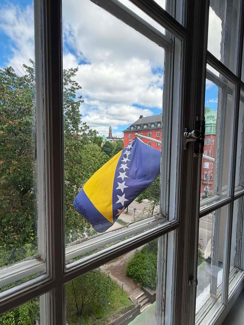 U Ambasadi BiH u Stokholmu održan seminar o sjećanju, istini i demokratiji - slika 5