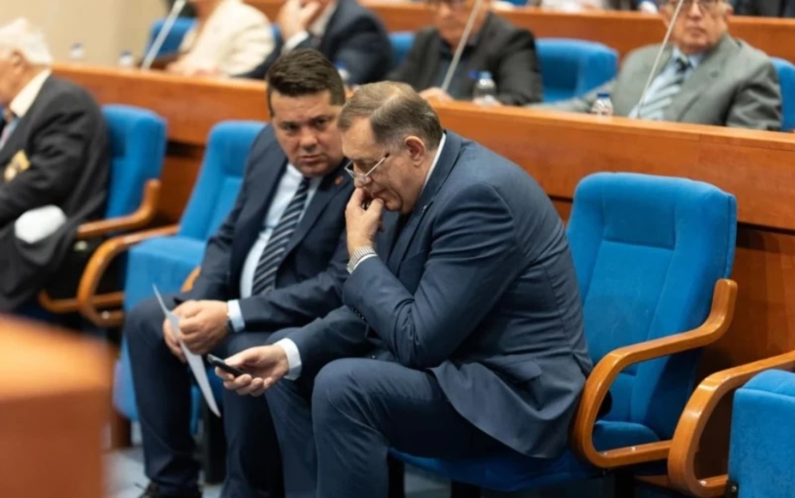 Kada će visoki predstavnik otići iz BiH: Deklaracija NSRs-a o gašenju OHR-a nema pravni utjeca - slika 1