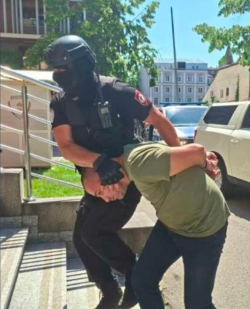 Hapšenja u Prijedoru: Igor Dodik udario na Nenada Stevandića - slika 1