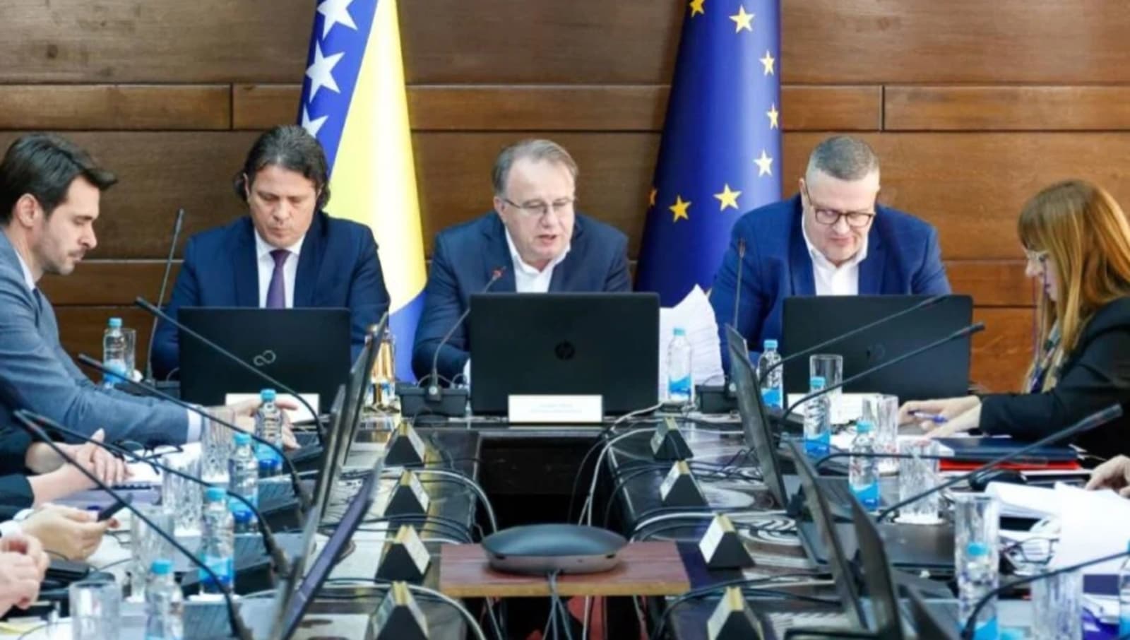 Vlada FBiH netransparentno i bez kriterija podijelila 50 miliona KM! - slika 1