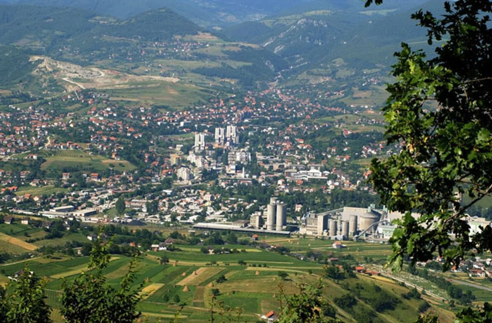 Kakanj raspisao javni poziv za podsticaje plasteničkoj i stakleničkoj proizvodnji - slika 1