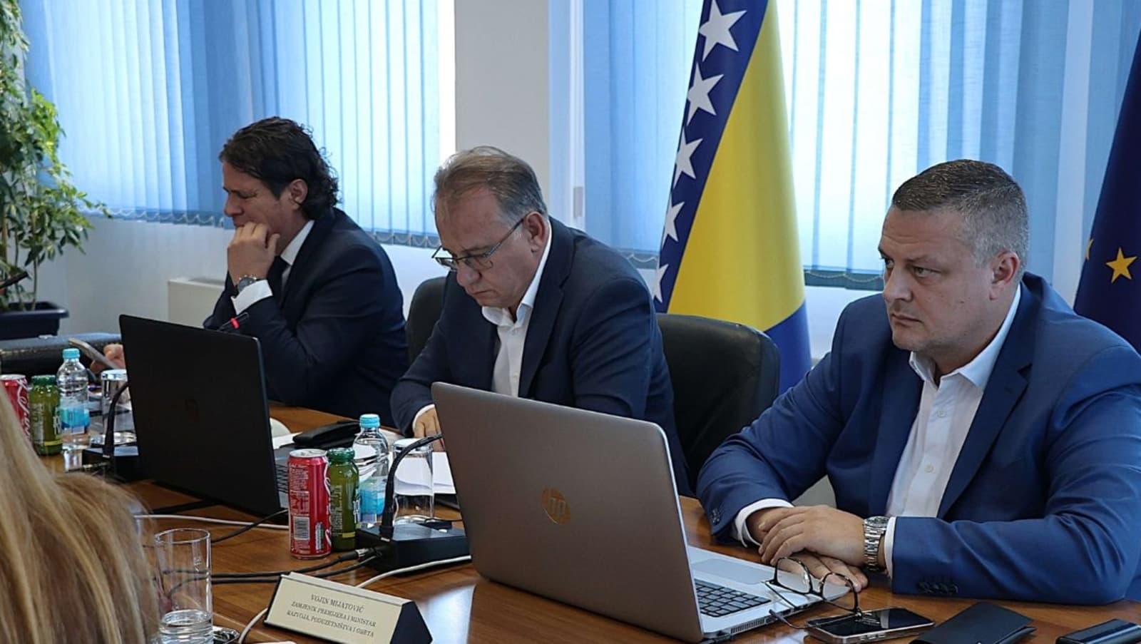 Po nalogu POSKOK-a: Zbog postupka protiv Mijatovića saslušani Nikšić i svi ministri - slika 1