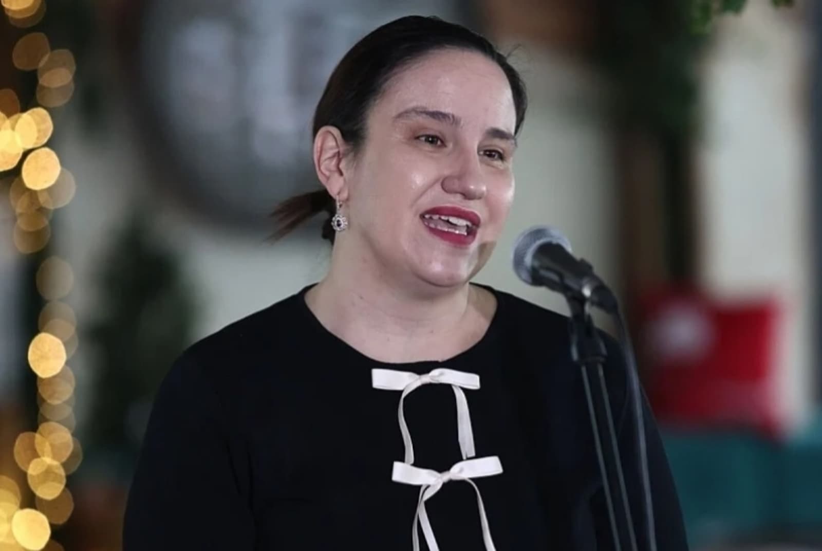 Benjamina Karić obećala da će stanovnicima Novog Sarajeva vinjeta za parking koštati do 50 KM godišnje - slika 1