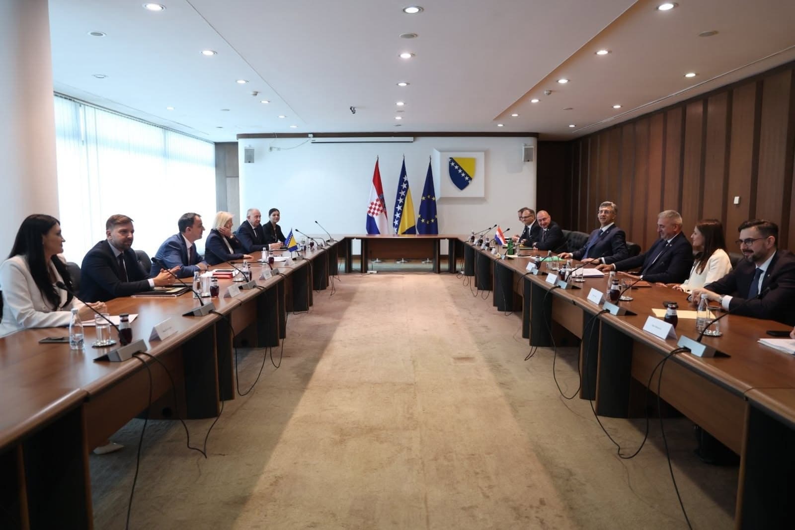 Delegacije dva HDZ-a potpisale sporazum o granici između BiH i Hrvatske - slika 1