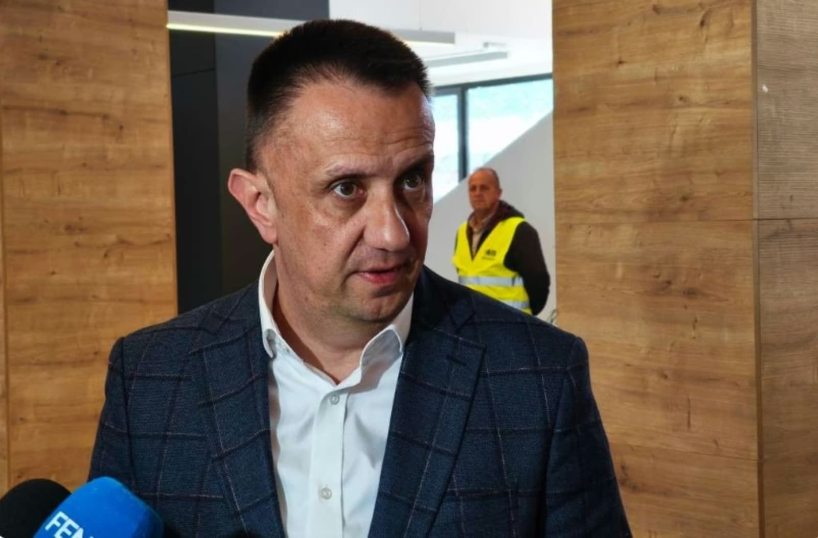 Lakić: Hitna procedura zakona predložena s ciljem sprečavanja stečaja u zeničkoj željezari - slika 1