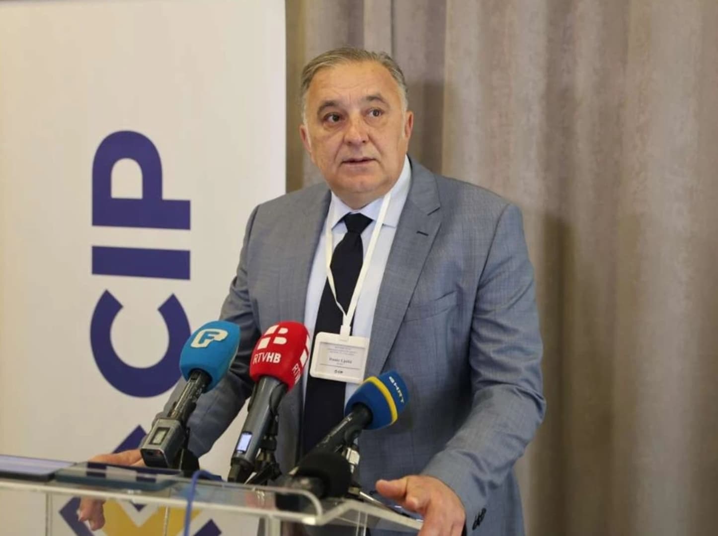 Direktor Damir Ljubić nezakonito na posao vratio državnu službenicu jer je ona tako tražila - slika 1
