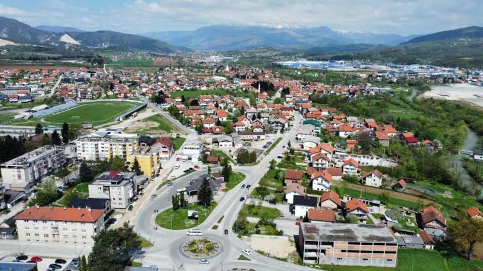 Općina Vitez zabranila fan zonu, a onda se javio jedan Ivan: "Gledamo kod mene, ponesite ljiljane!" - slika 1