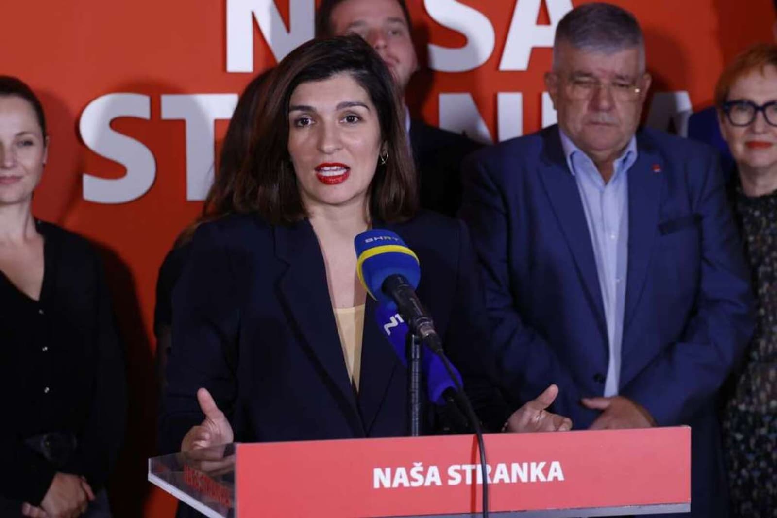 Držite lopova, viče Sabina Ćudić, ali milicije nema na vidiku - slika 1