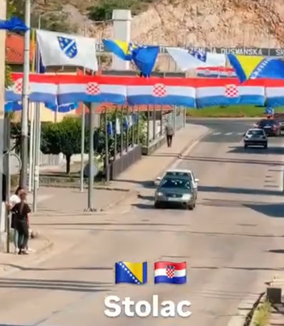 U Stocu postavljene bh. i hrvatske zastave uoči početka Mundijala - slika 1