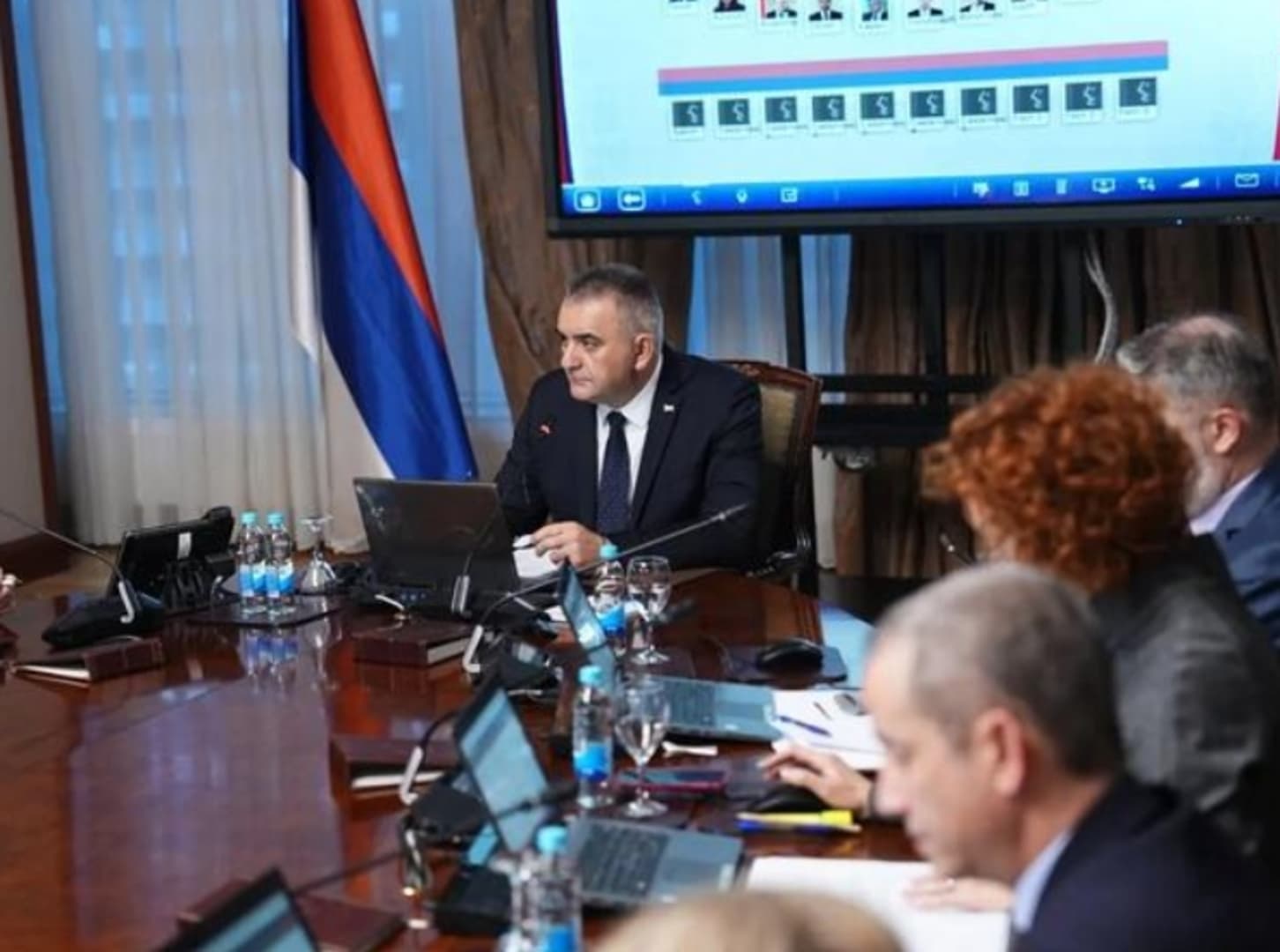 Dug entiteta Rs skoro sedam milijardi KM - slika 1