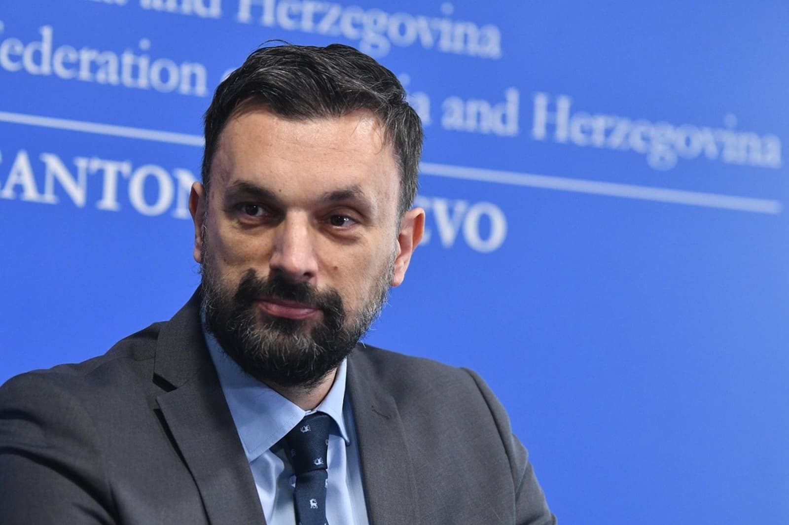 Konaković o problemu s vizama: Tri puta smo slali urgenciju, Bisera Turković izjavama zbunjuje javnost - slika 1