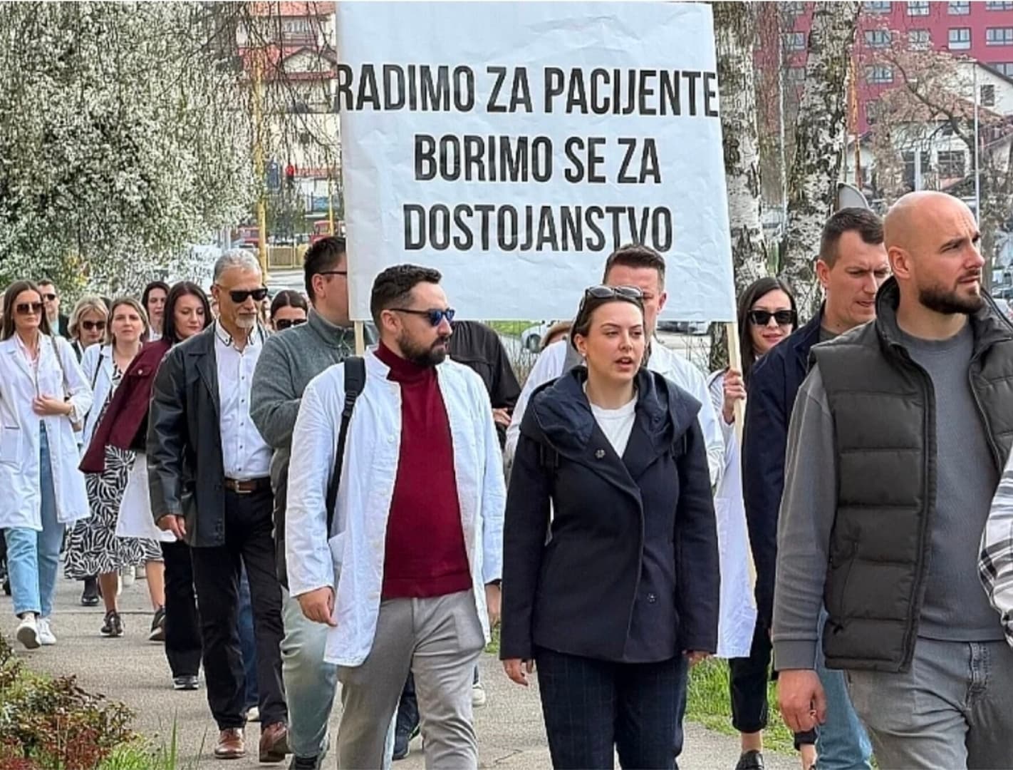 Nazire se kraj štrajka tuzlanskih doktora: Vlada prihvatila sporazum sa sindikatom - slika 1
