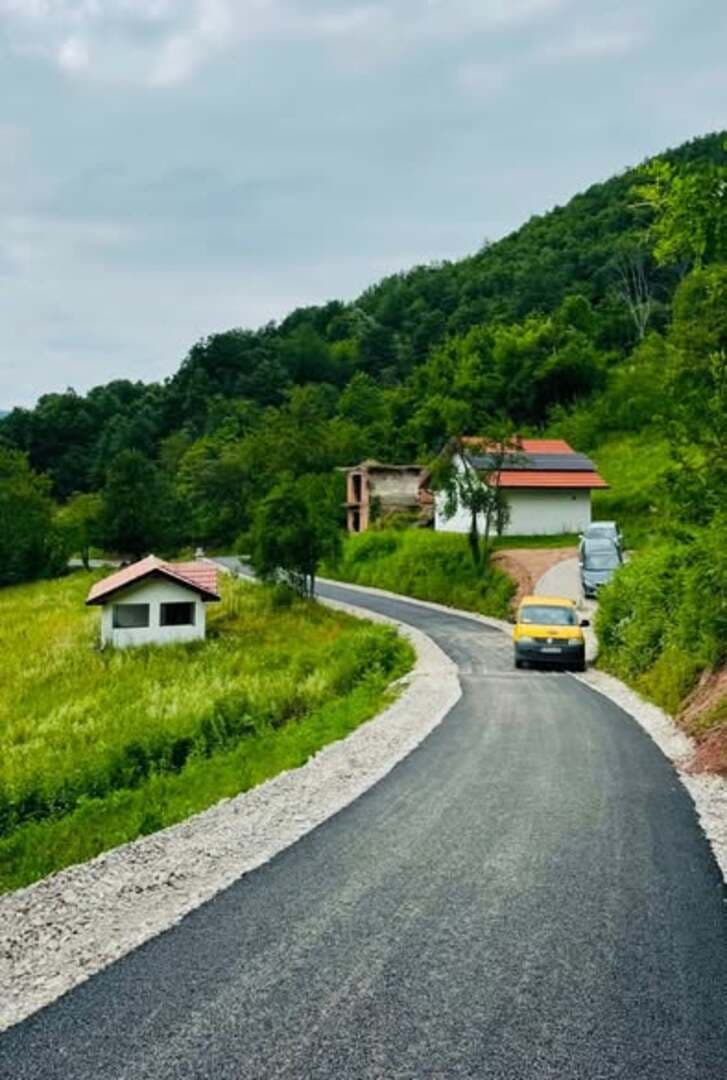 Asfaltiran put u Konjevićima kod Bratunca: Bolja povezanost za povratničko naselje - slika 1