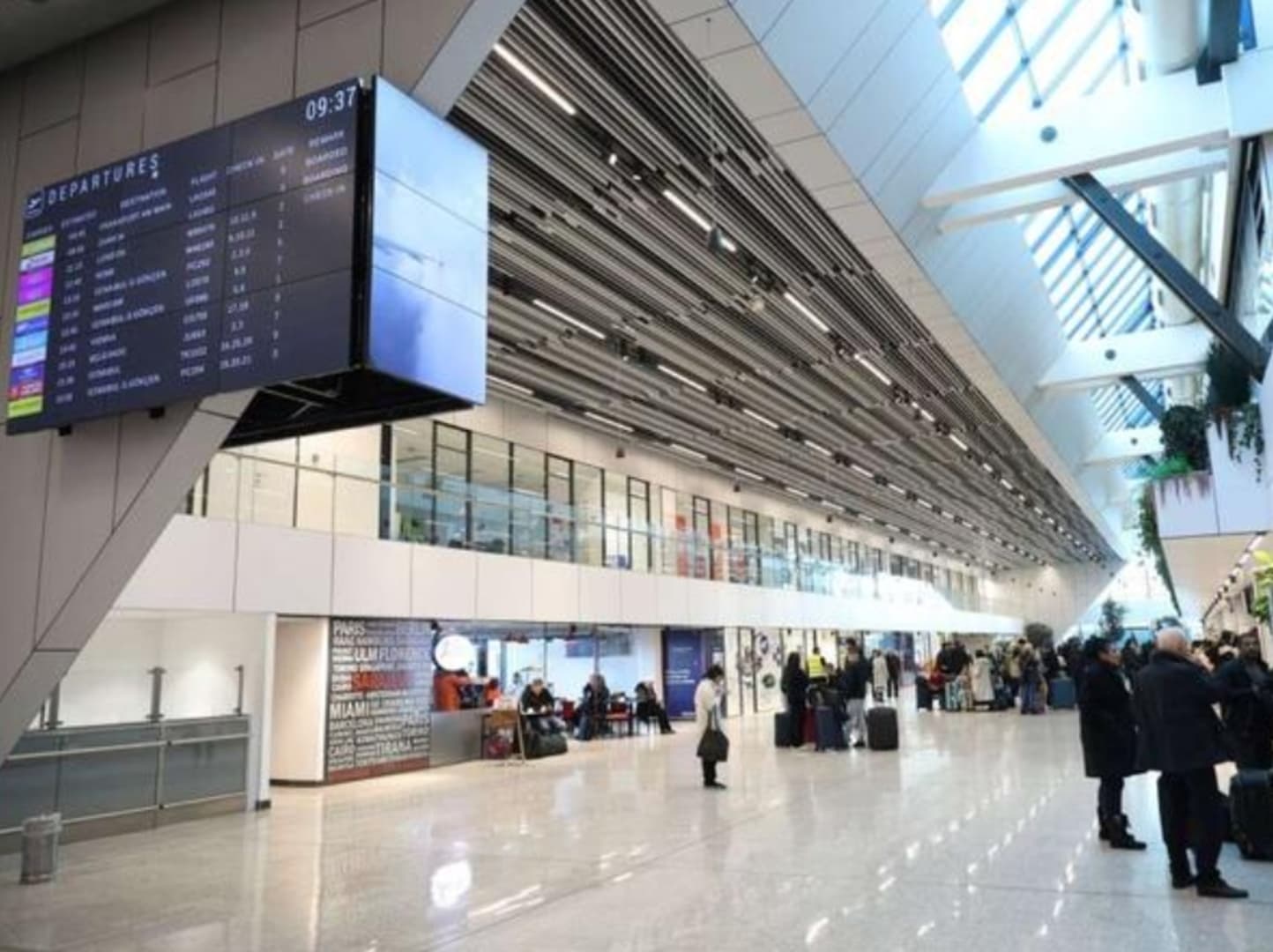 Američka kompanija bliska Trumpu želi preuzeti aerodrome u Sarajevu i Mostaru - slika 1