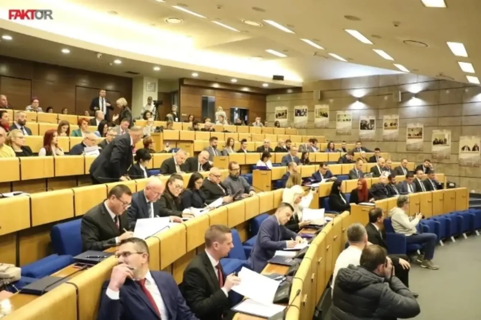Izdaci za primanja zaposlenih u Parlamentu FBiH povećani za čak 2,3 miliona KM, koliko košta "odvojeni život - slika 1