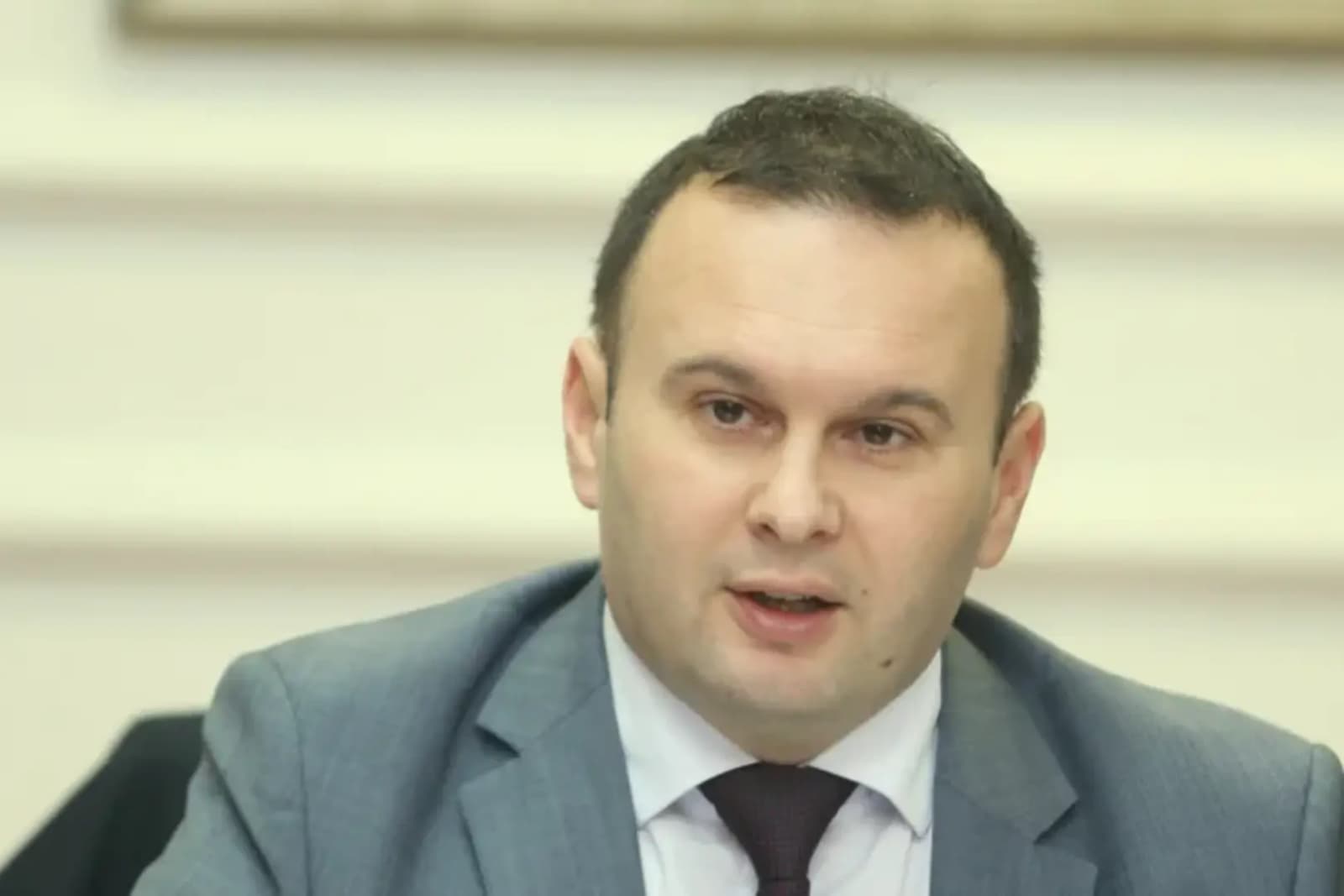 FRCAJU VARNICE: Ćosić odgovorio Eleku „Nek ne prekida sa ostavkama“ - slika 1