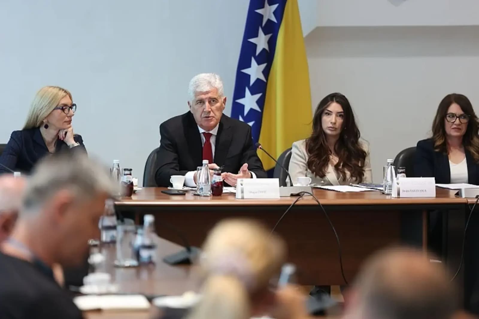 Dragan Čović: Ko ima tri delegata u Domu naroda mora biti dio vlasti, nakon izbora ne može ostati trenutna vlast - slika 1