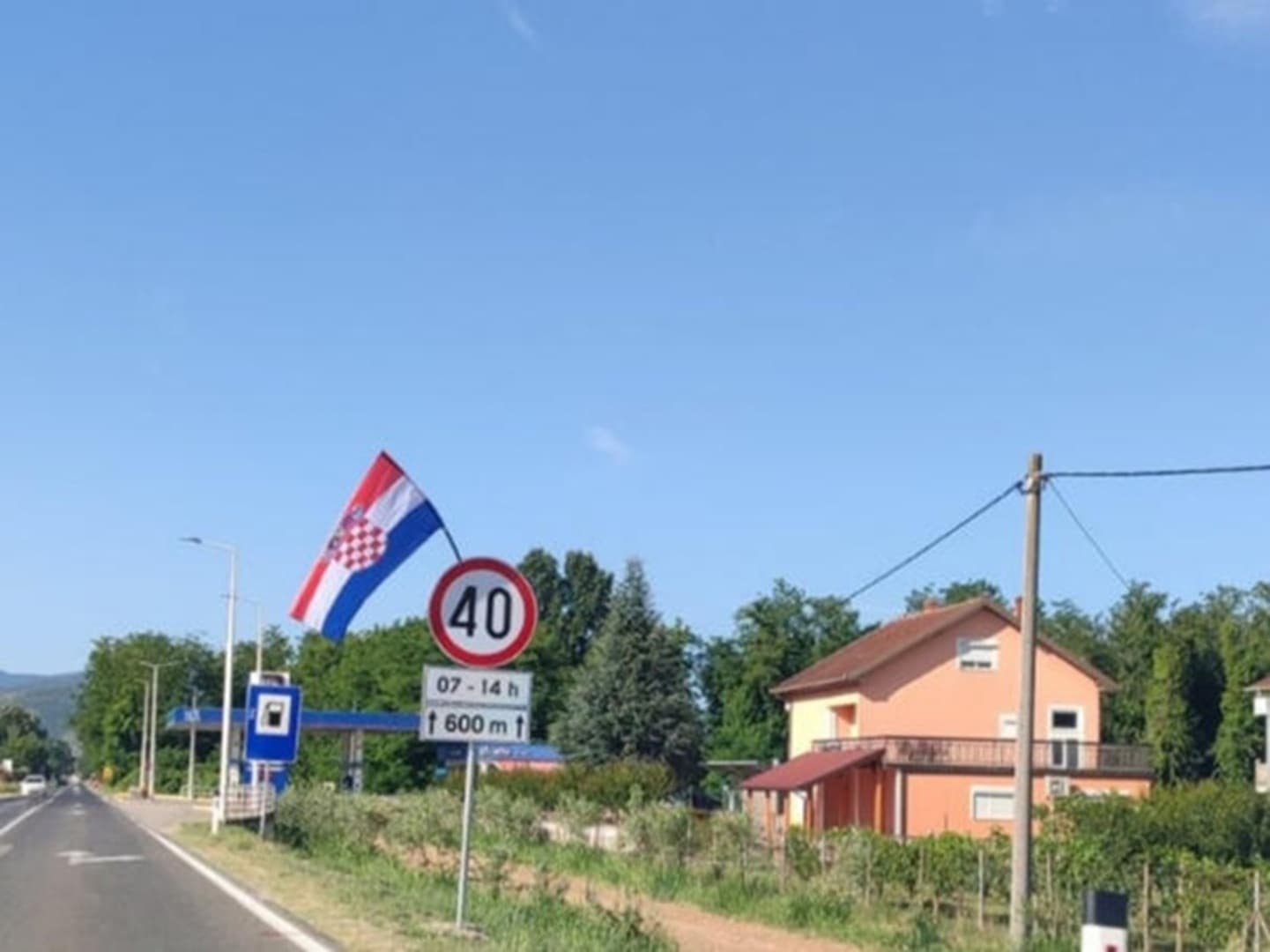 Hoće li biti uklonjene kao što su zastave BiH? Čapljina osvanula pod zastavama Hrvatske - slika 1