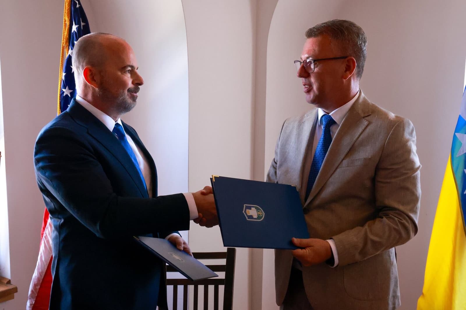 SAD ulažu 200.00 dolara u obnovu Kule Zmaja od Bosne - slika 3