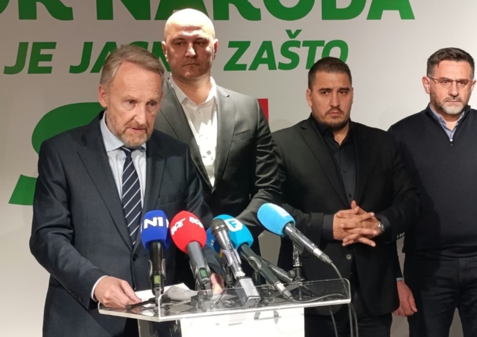 SDA: Denis Bećirović je dužan reći koliko su građani platili najskuplje navijanje u historiji države - slika 1