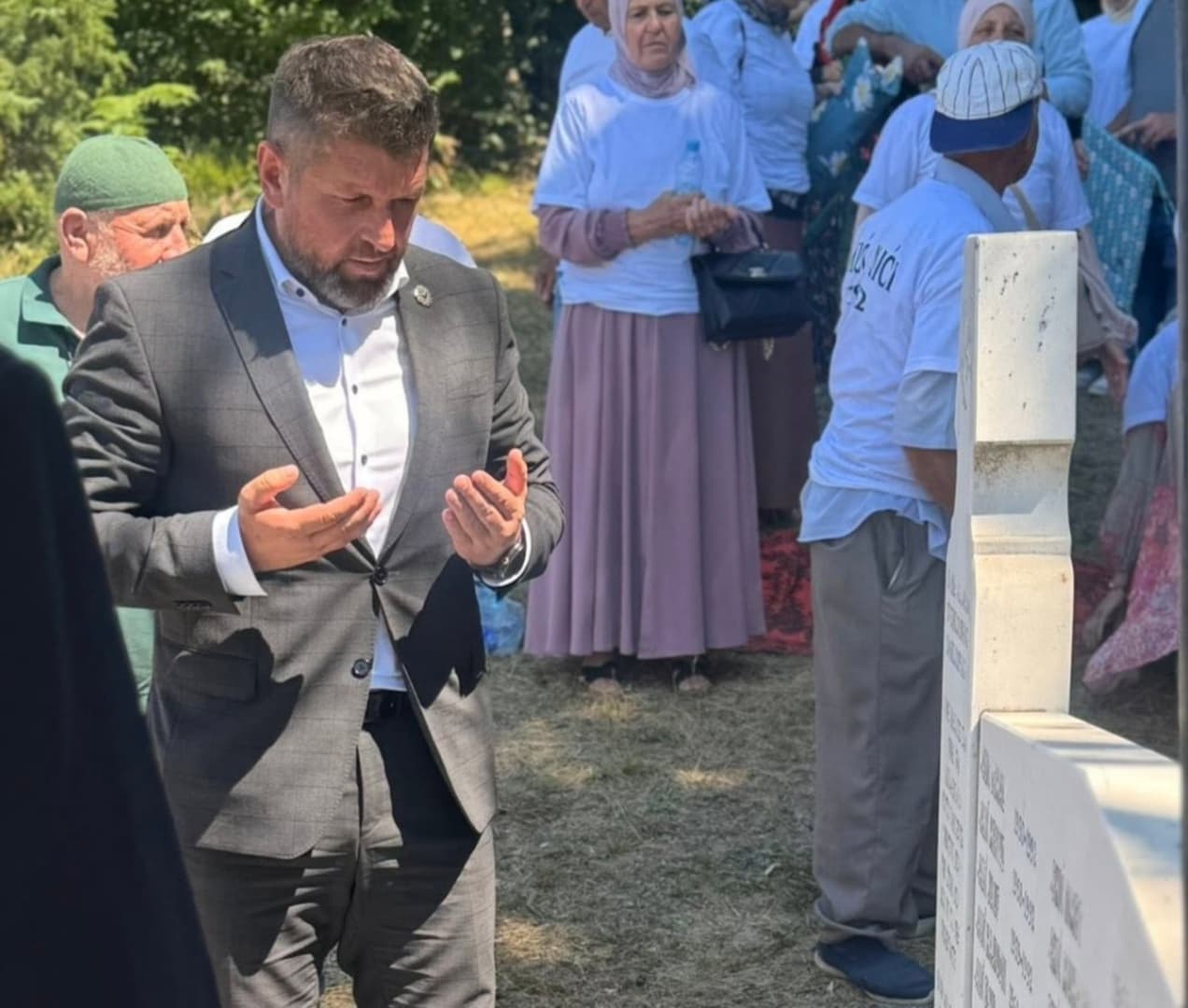 Duraković u Bosanskom Novom: Sjećamo se nevino ubijenih - slika 1