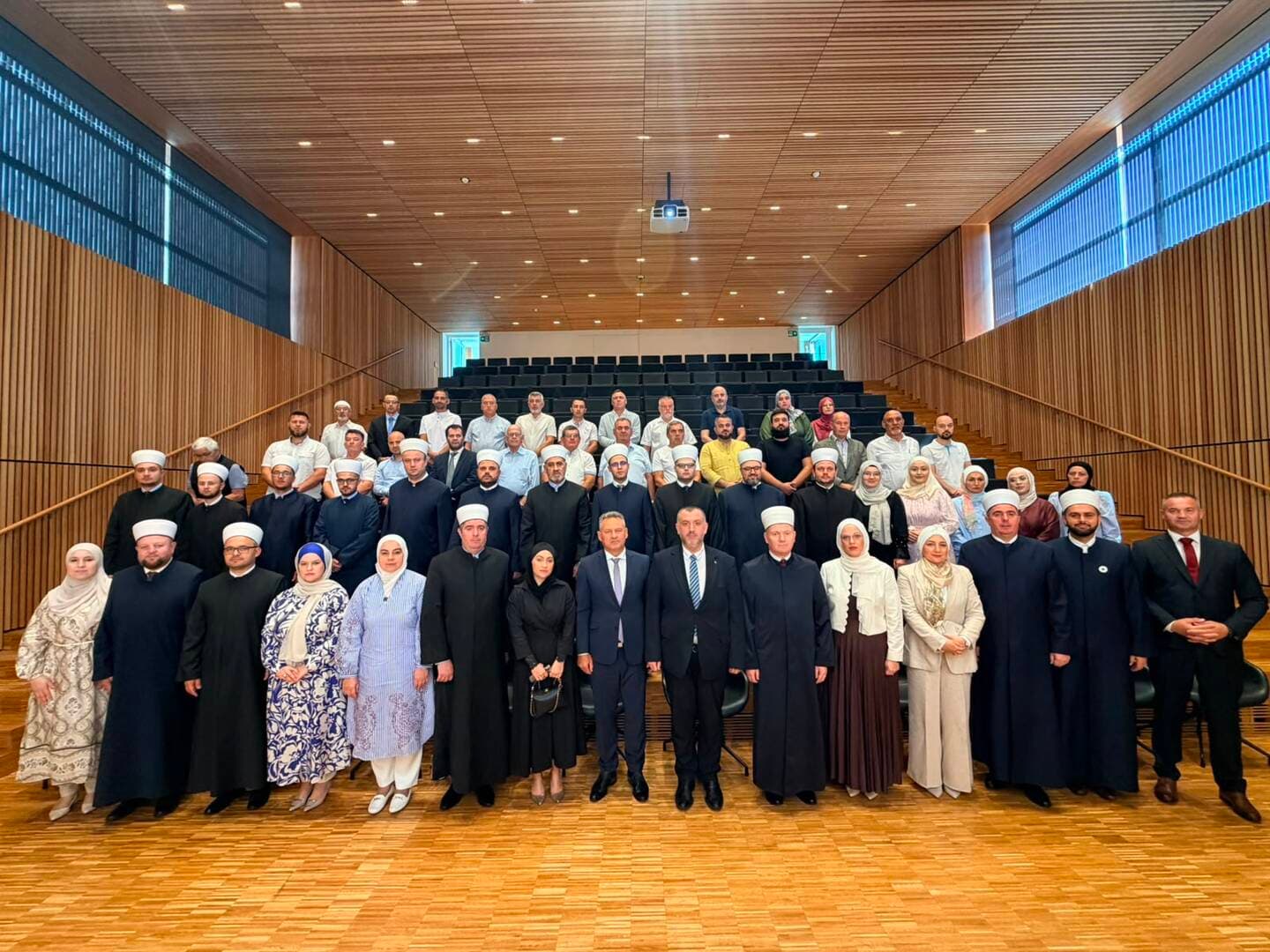 Muftija mr. Nevzet-ef. Porić ponovo izabran za predsjednika Mešihata Islamske zajednice u Republici Sloveniji - slika 1
