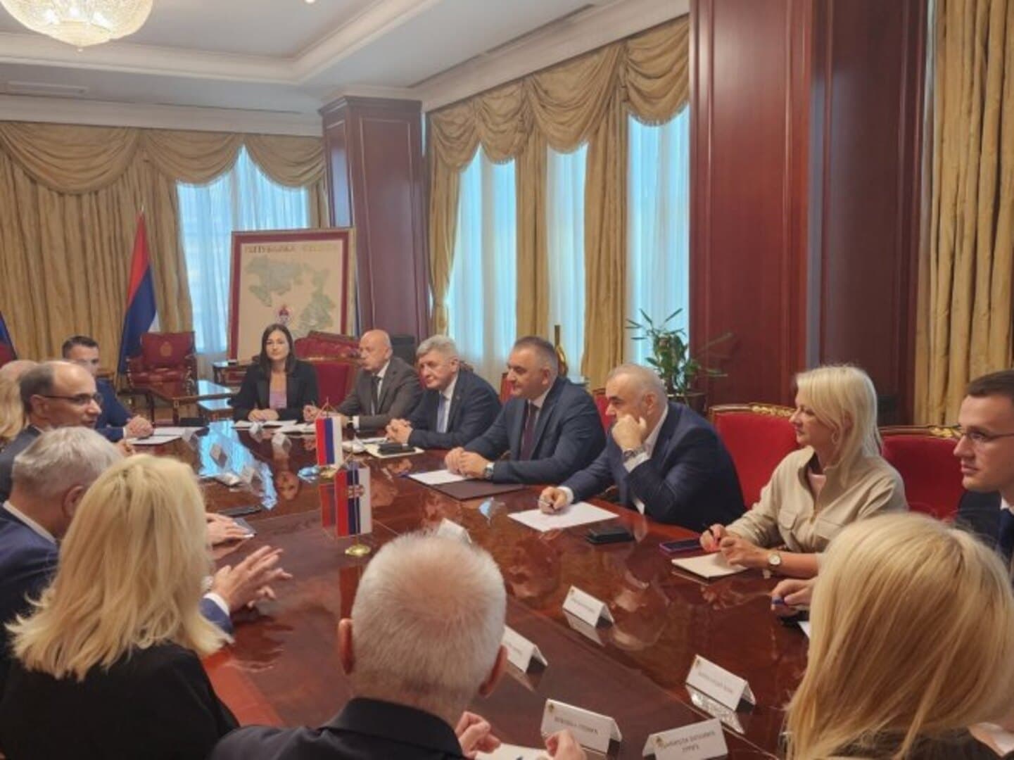 Premijeri Rs i Srbije razgovarali u Banjoj Luci o saradnji u obrazovanju, nauci i infrastrukturi - slika 1