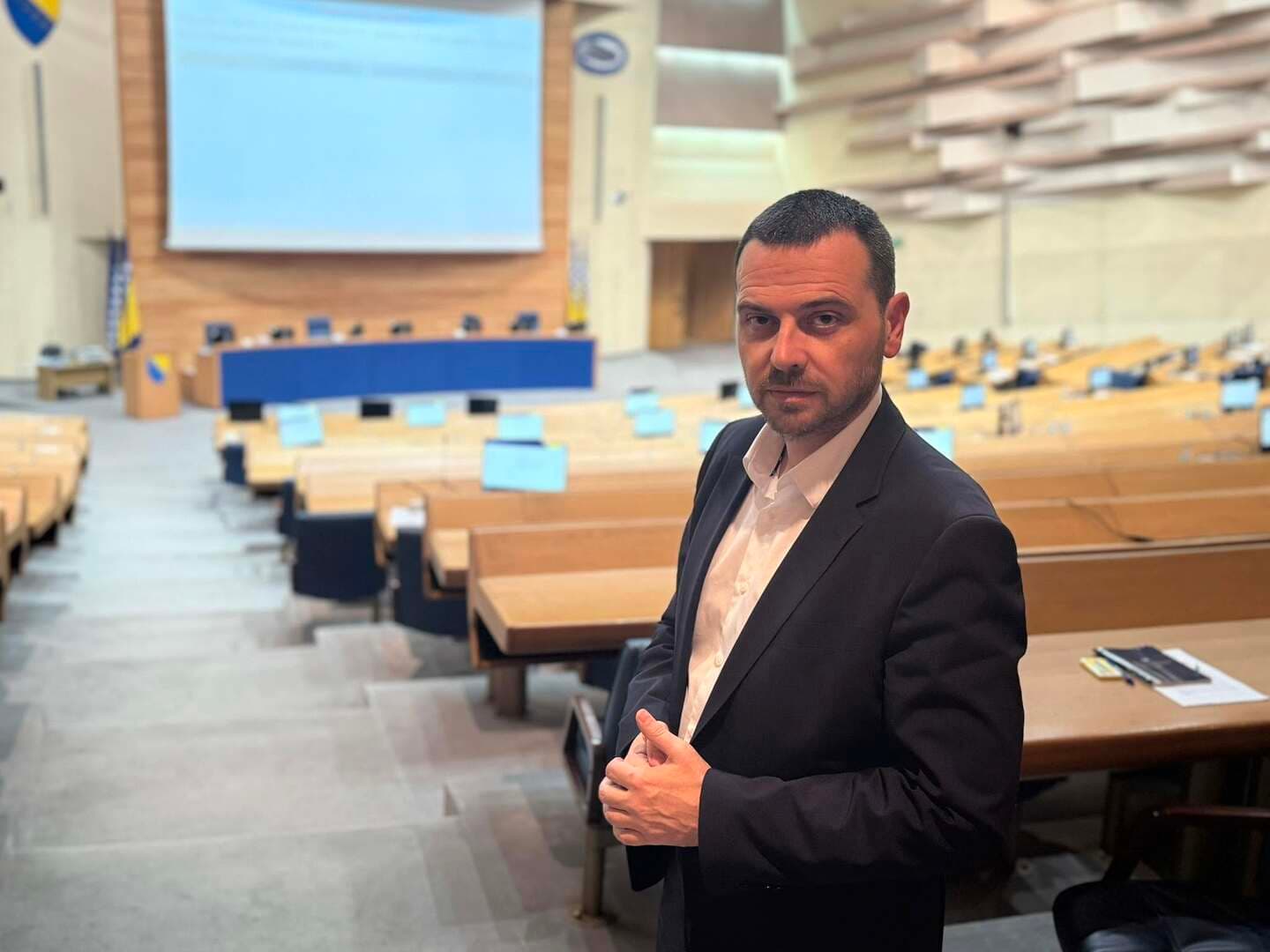 Magazinović: Srbij treba isključiti iz Vijeća Evrope ako... - slika 1