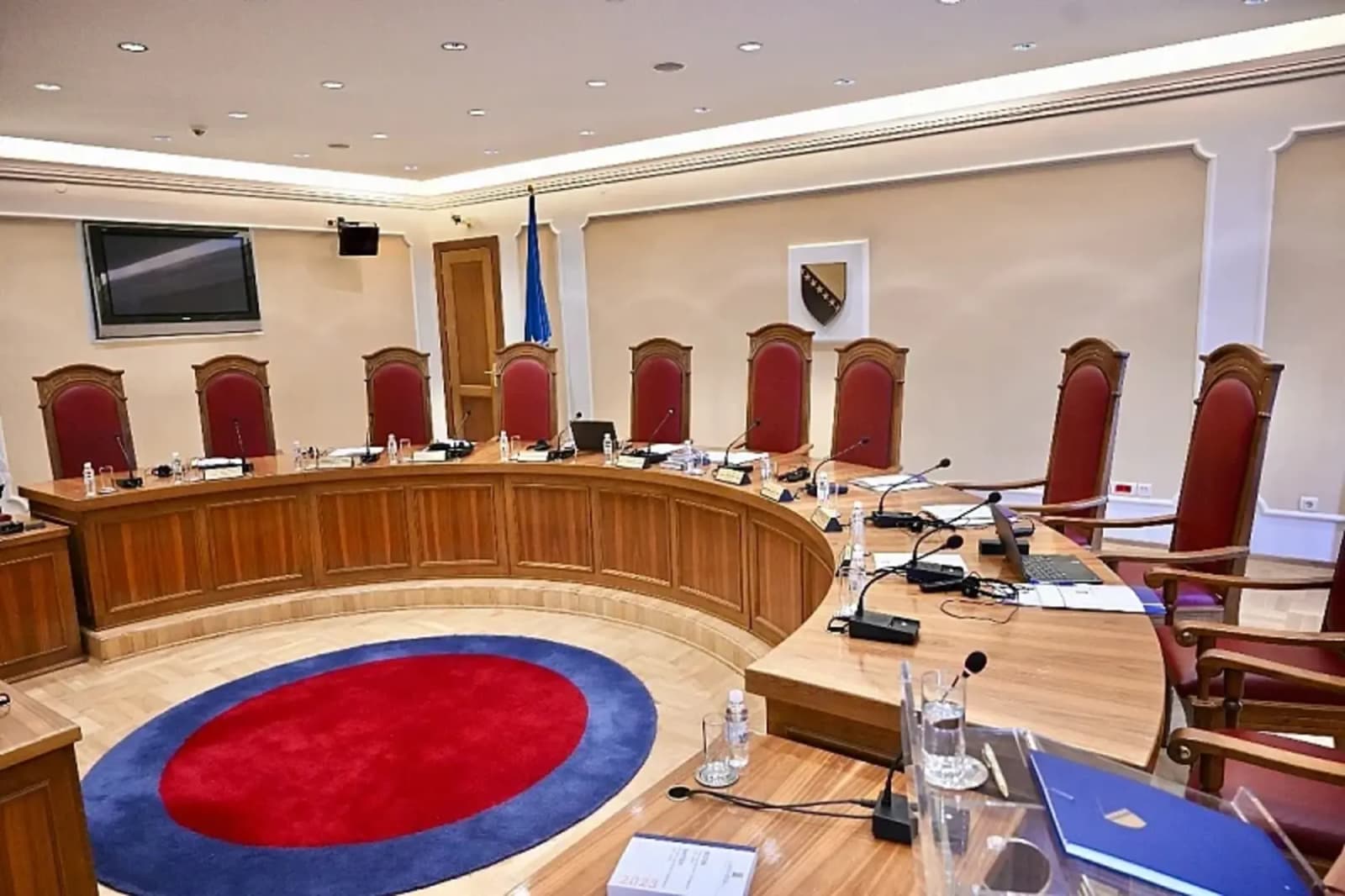 Gratz traži da se Parlamentu FBiH dostavi cjelovita lista kandidata za Ustavni sud - slika 1