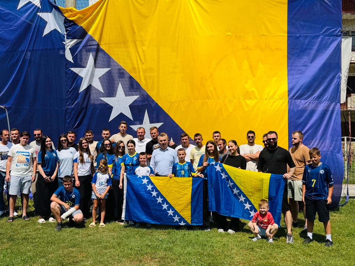 Dizdar sa navijačima Bosne i Hercegovine u Zvorniku - slika 5