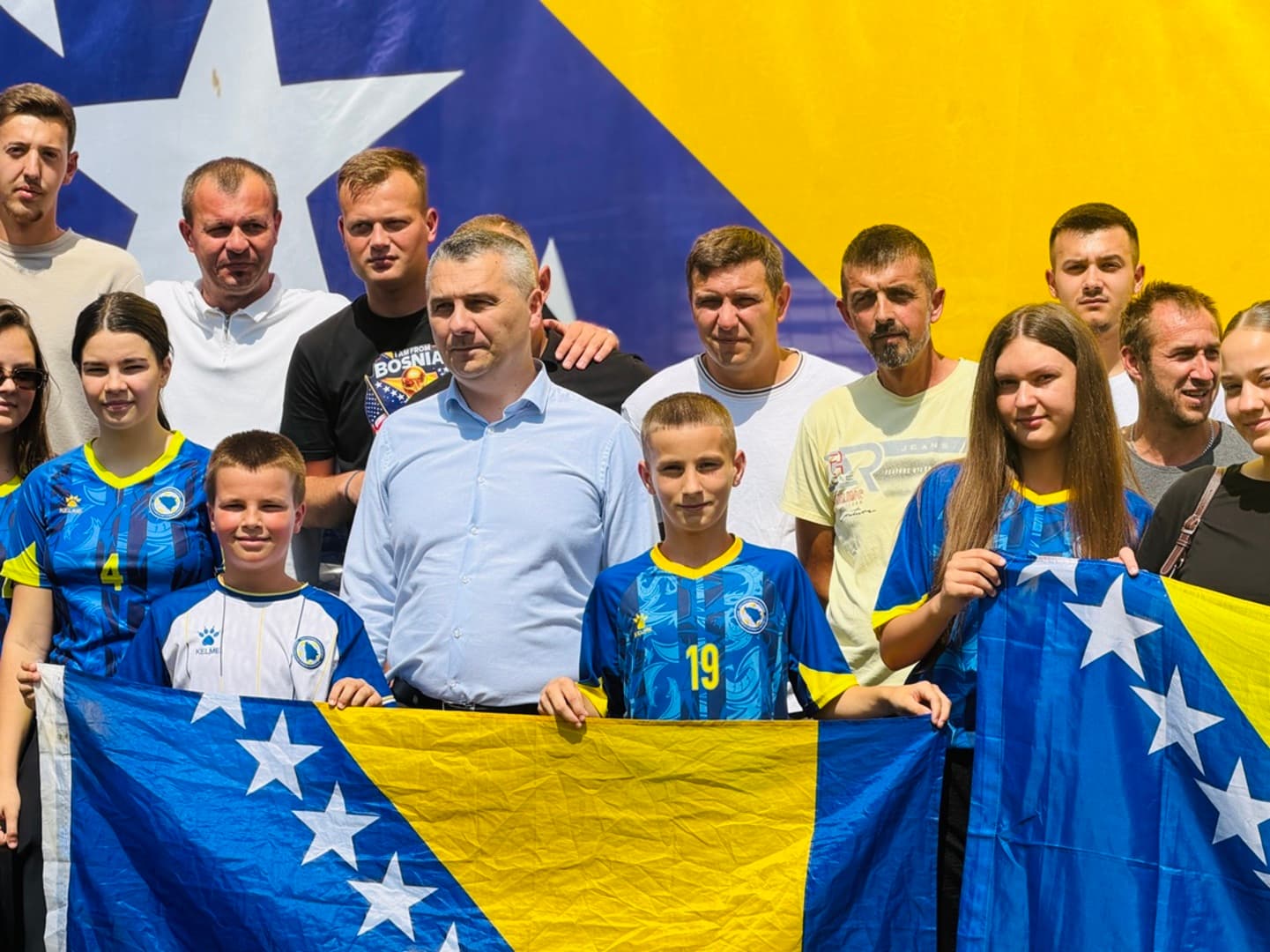 Dizdar sa navijačima Bosne i Hercegovine u Zvorniku - slika 4